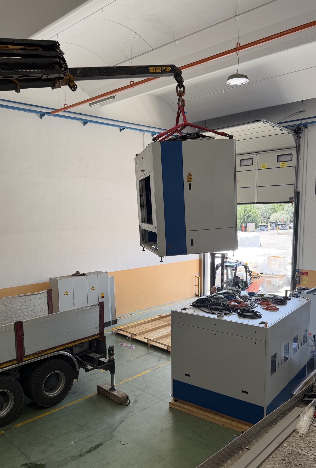 Aufbau Laseranlage Sizilien – Bild 1 von 3
